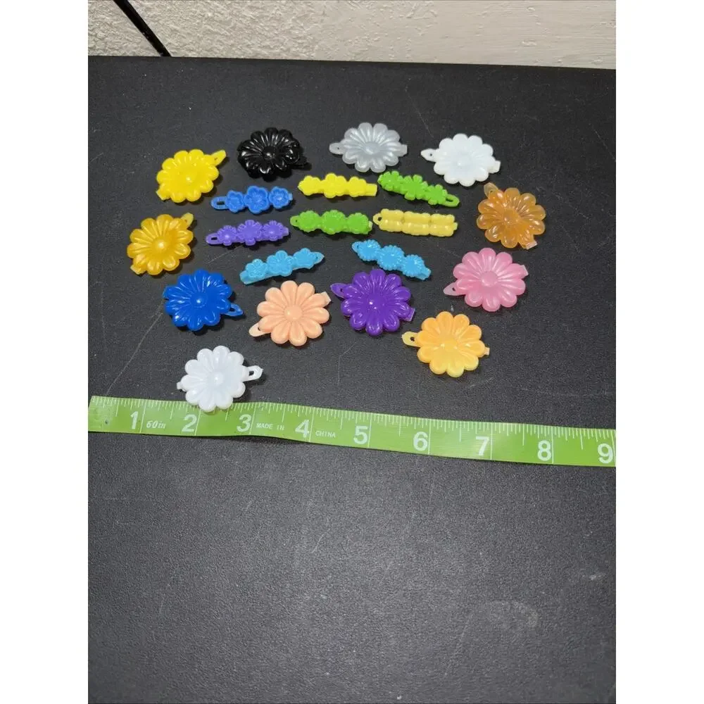 Vtg 20 Flowers Shape Hair Plastic BARRETTES 3